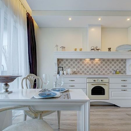 Bright Apartment Near Akropolis Vilnius Exterior photo